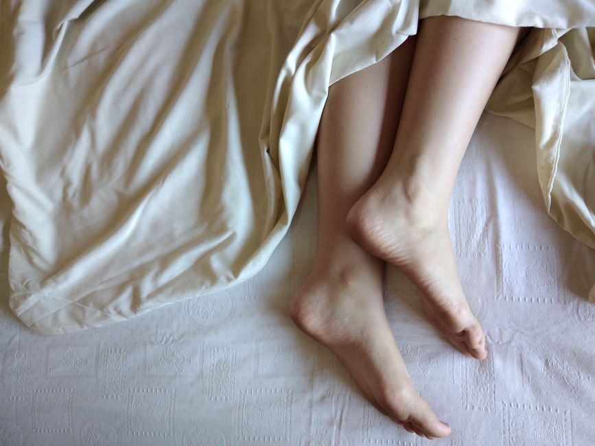Kinoki foot pad night routine demonstration
